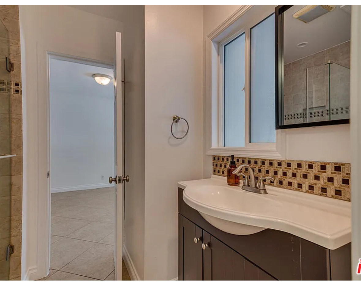 Building Photo - 4833 Alcove Ave