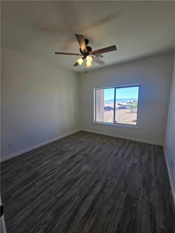 Building Photo - 2561 N Ridge Ave