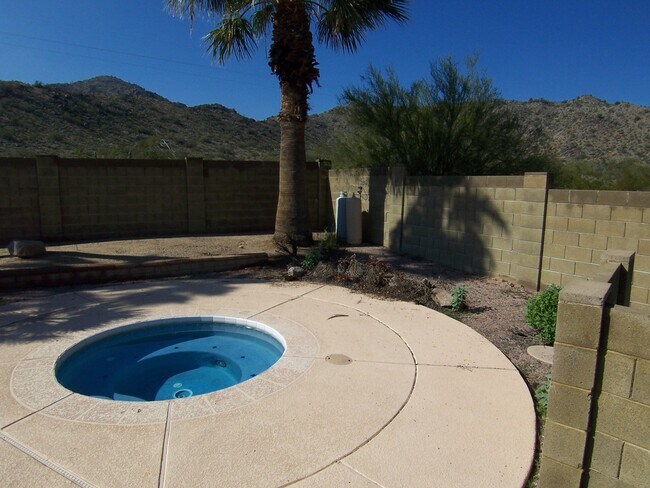 Building Photo - 3-Bedroom in Ahwatukee