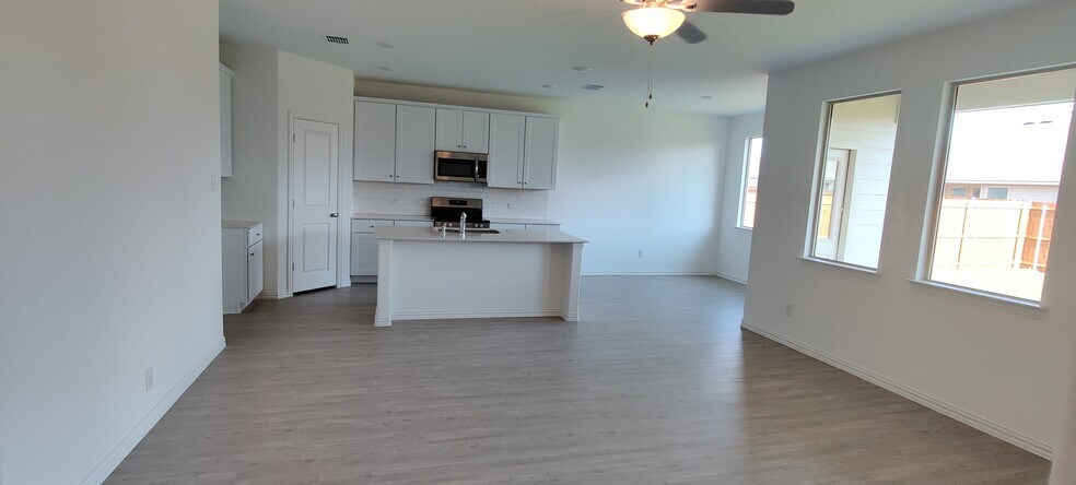 Building Photo - 4812 Sagerun Dr