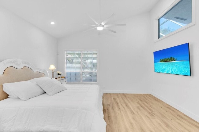 Building Photo - 6391 NW 23rd Ln