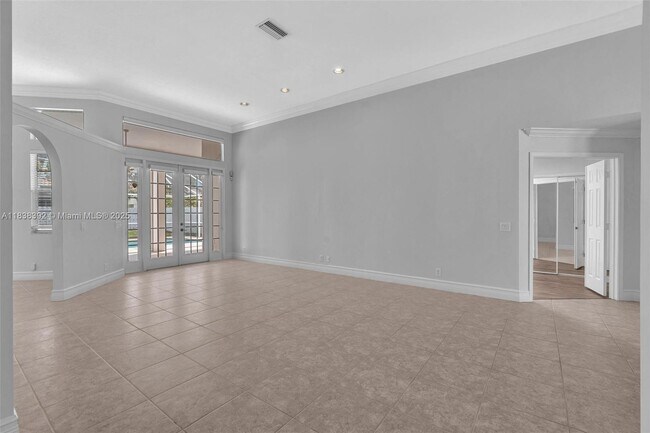 Building Photo - 794 Lake Blvd