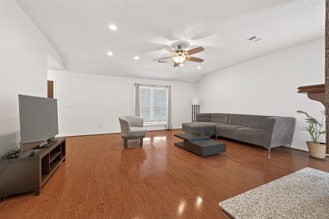 Building Photo - 1506 Apple Park Dr