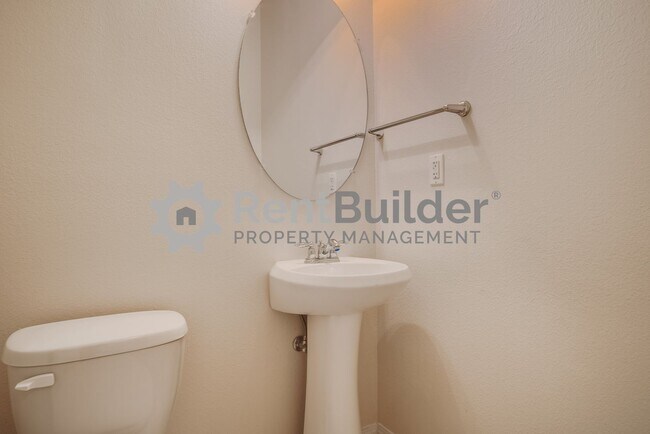 Building Photo - LEASE PENDING - PLEASE APPLY AT YOUR OWN D...