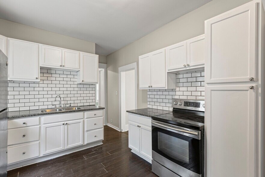 Building Photo - 336 N Hardesty Ave
