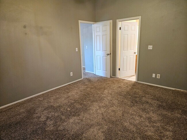 Building Photo - 221 Rector Ln