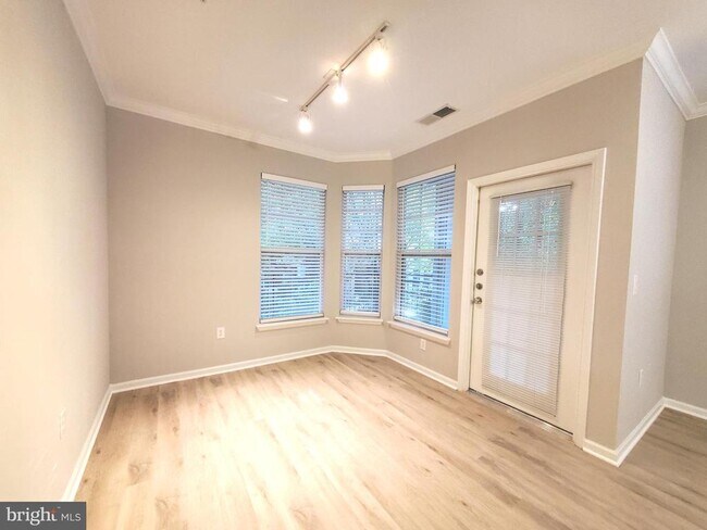 Building Photo - 12112 Garden Grove Cir