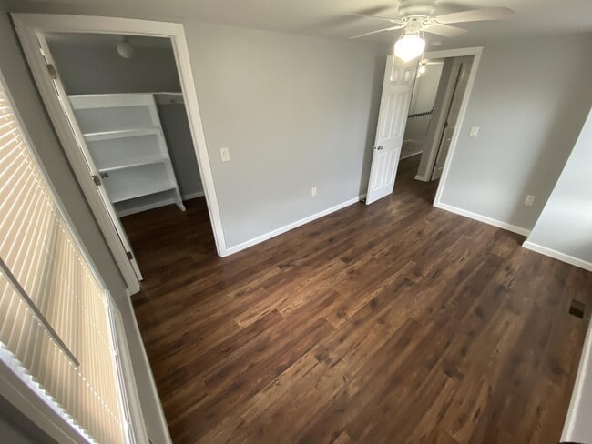 Building Photo - 112 Laurel St