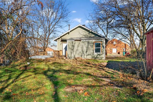 Building Photo - 710 E Lamar St