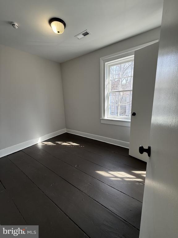 Building Photo - 510 Caroline St