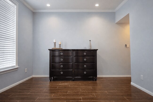 Building Photo - 1803 W Welsford Dr