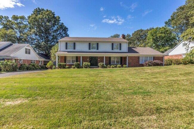 Primary Photo - Newly Renovated 4-Bedroom Home in Germanto...