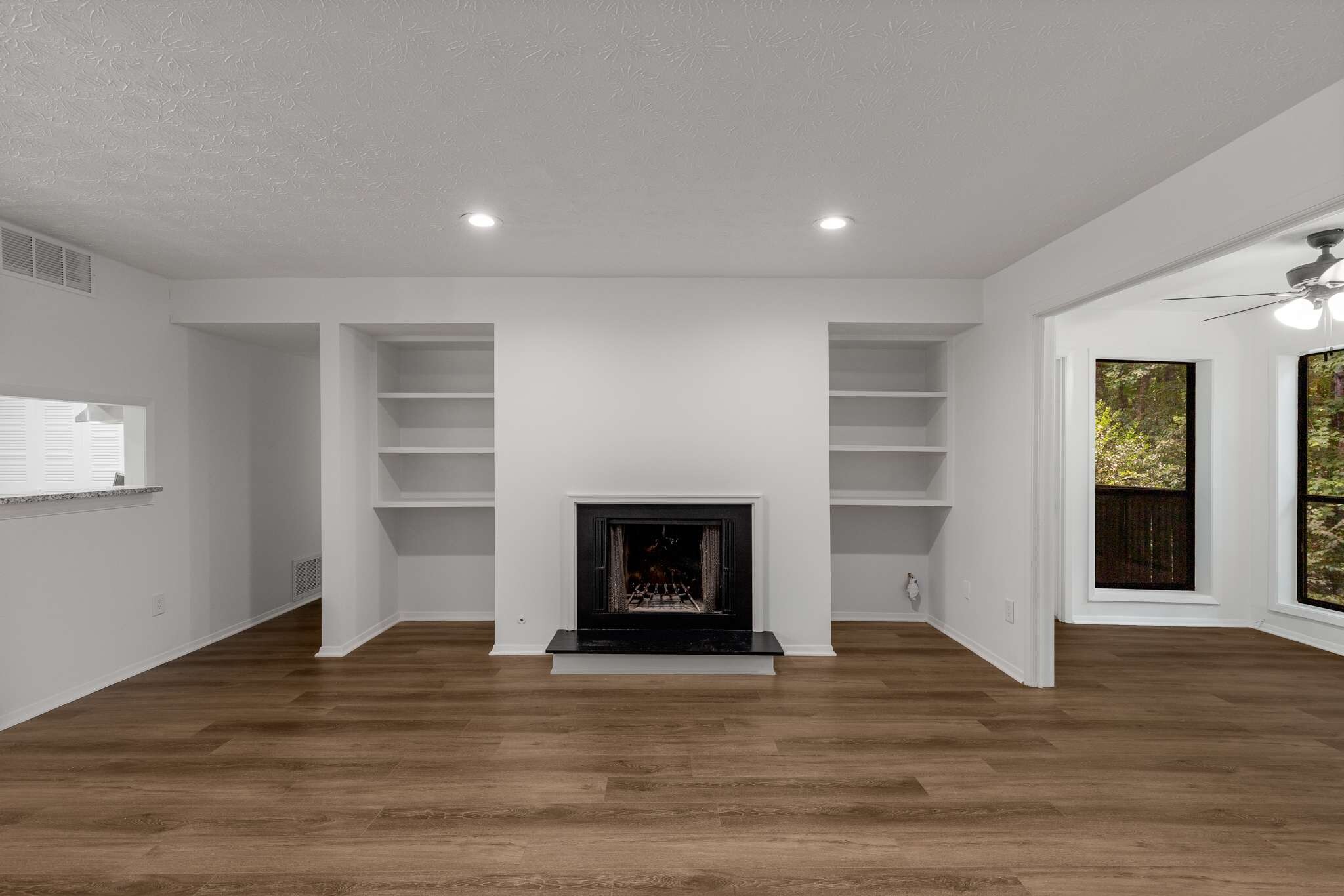 Building Photo - 1017 Dunbar Dr