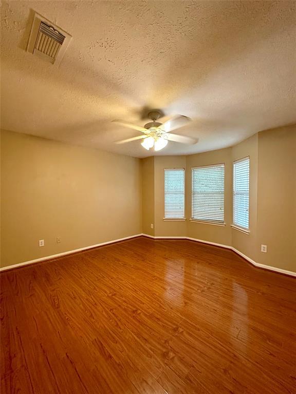 Building Photo - 16402 Tudor Point Ct