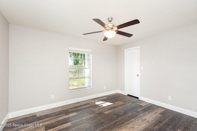 Building Photo - 3361 Chapparal Ct