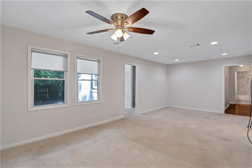 Building Photo - 5772 Lilburn Stone Mountain Rd