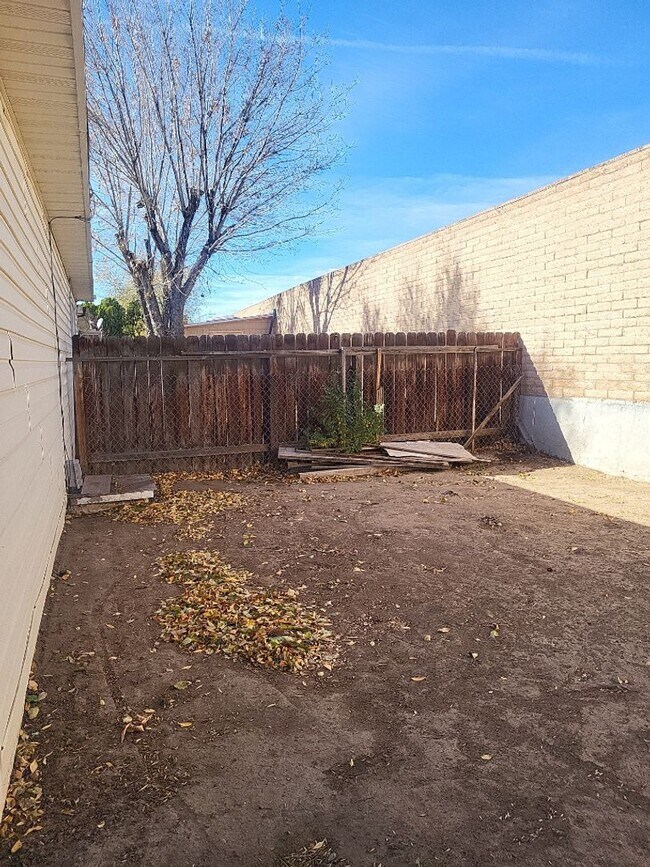 Building Photo - 1680 Gault Way