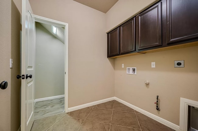 Laundry - 7320 Colina Vista Loop