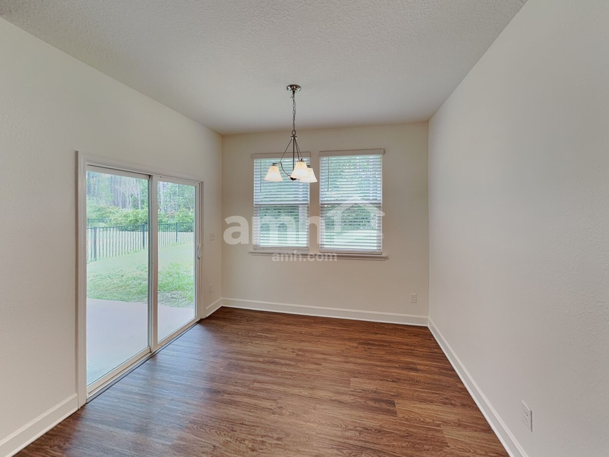 Building Photo - 417 Sandstone Dr