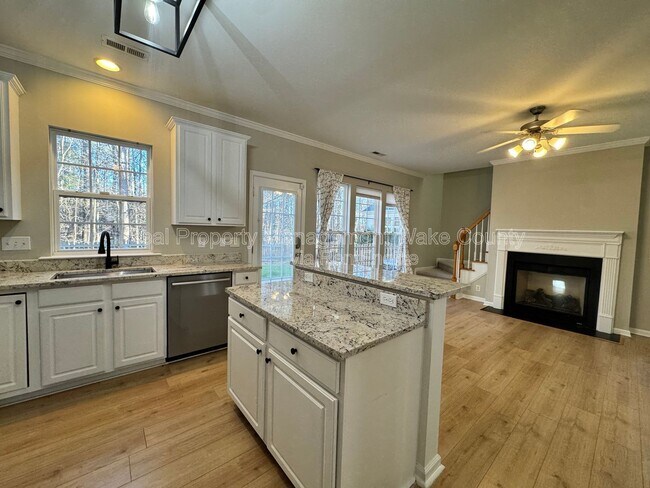 Building Photo - 1413 Crimson Creek Dr