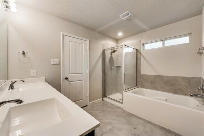 Building Photo - 18403 Grayson Blf Wy