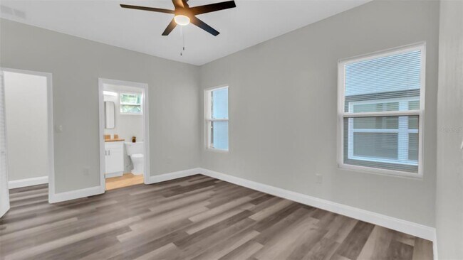 Building Photo - 1901 31st St S