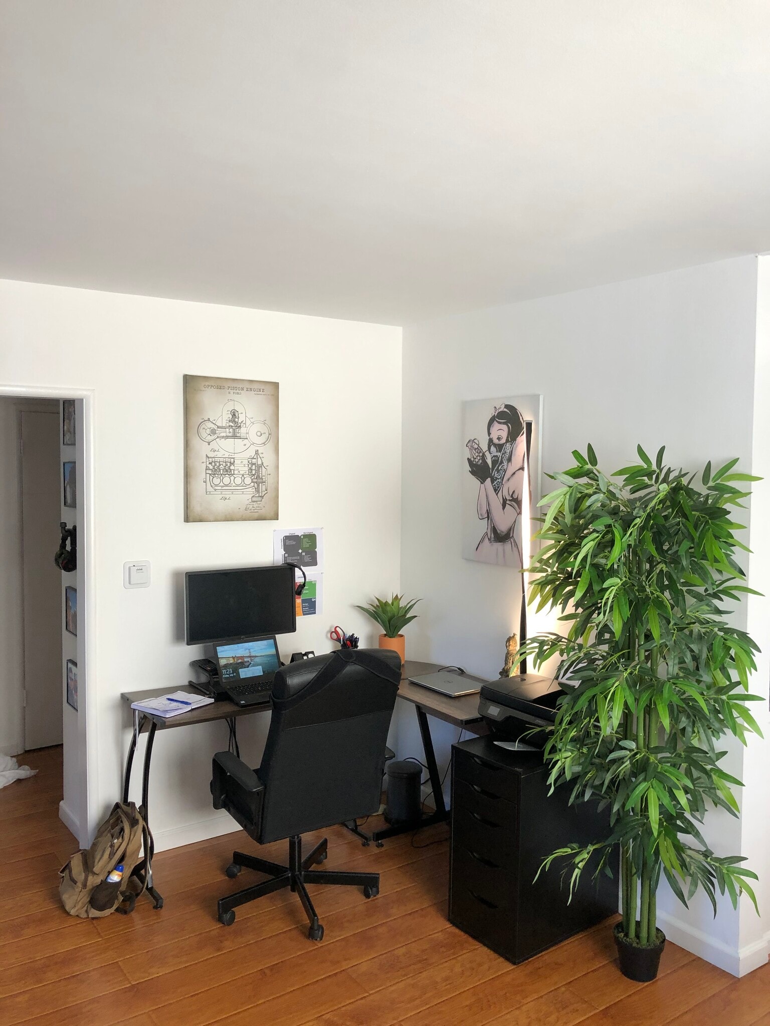 living room area - acces/furn not included - 7526 Fountain Ave