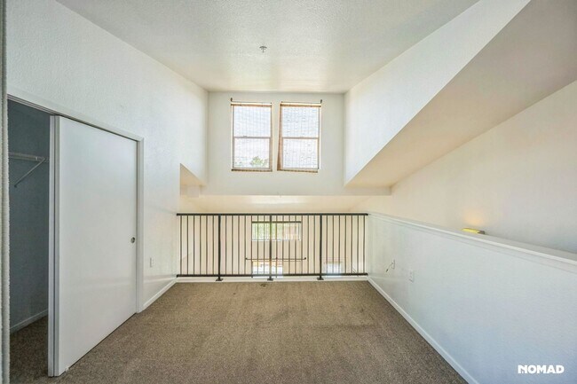 Building Photo - 2 Bedroom 2 Bathroom Loft Condo in RiNo (R...