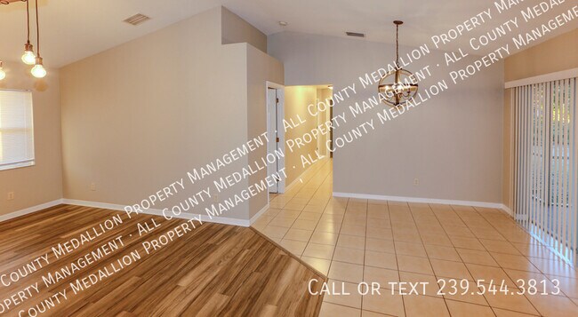 Building Photo - 4112 SW 6th Pl