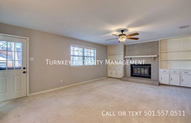 Building Photo - 2 Forest Maple Ct