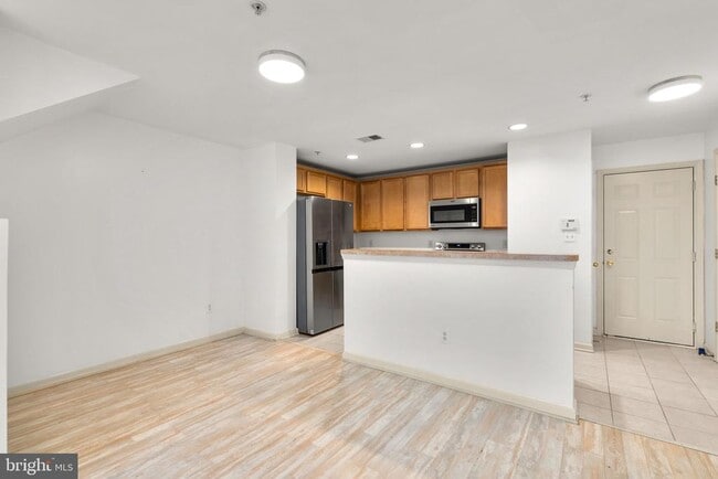 Building Photo - 12250 Open View Ln