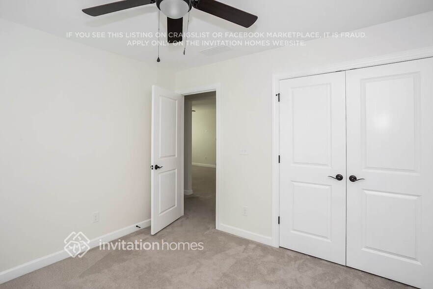 Building Photo - 5715 Fenway Dr
