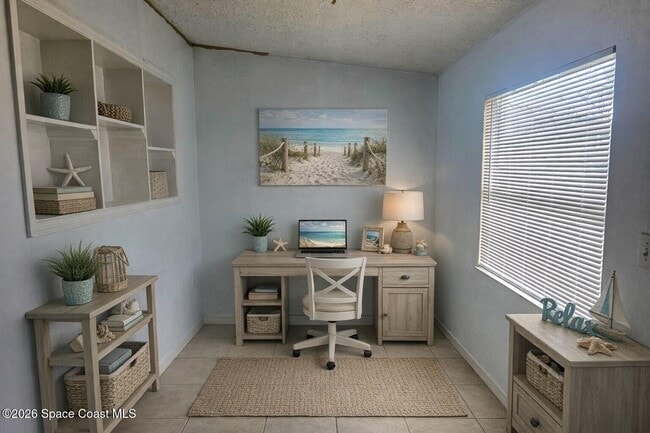 Building Photo - 135 Roosevelt Ave