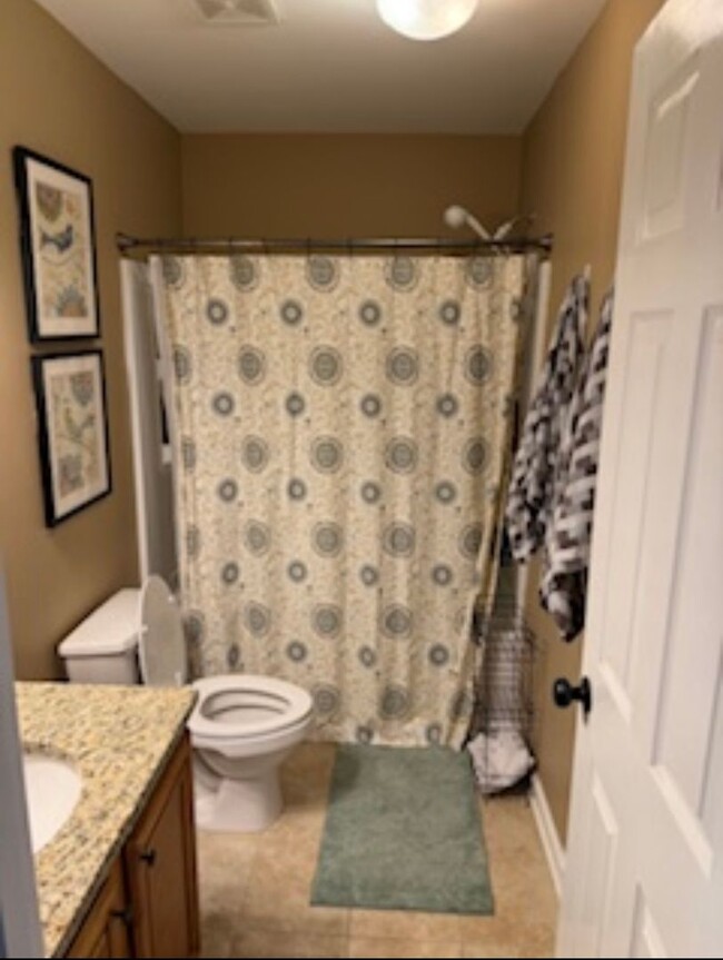 Building Photo - 3 bed 3 bath house on Anchorage Road!