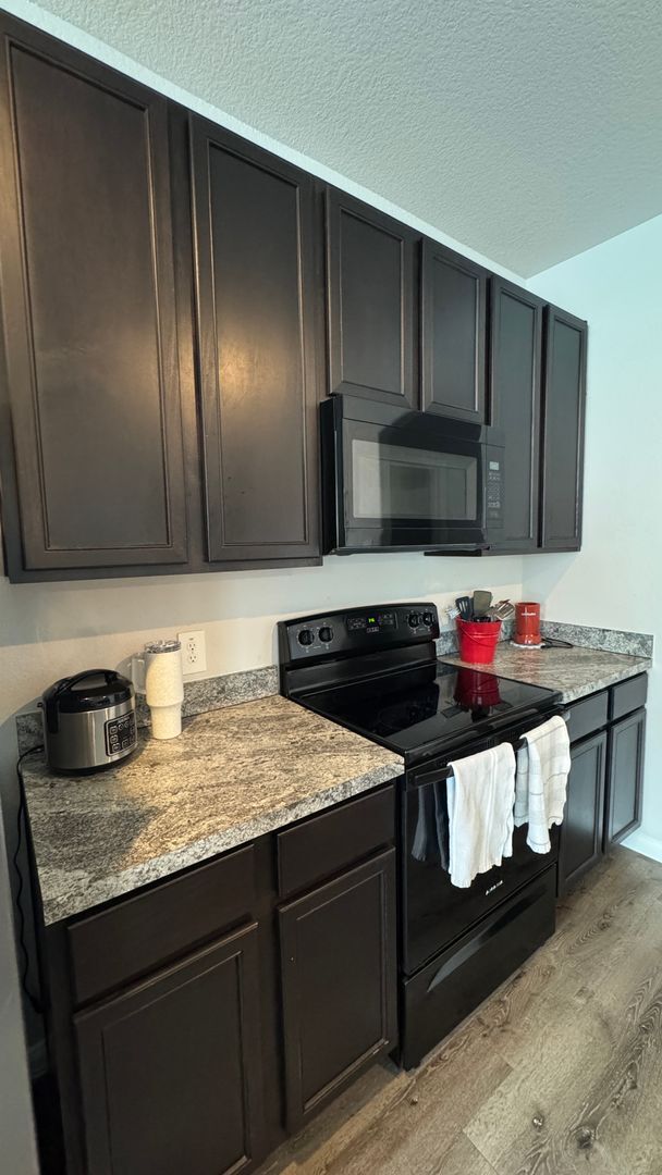 Building Photo - Entertainer’s Kitchen + Oversized Primary Suite | 4 Bed House in Bryan