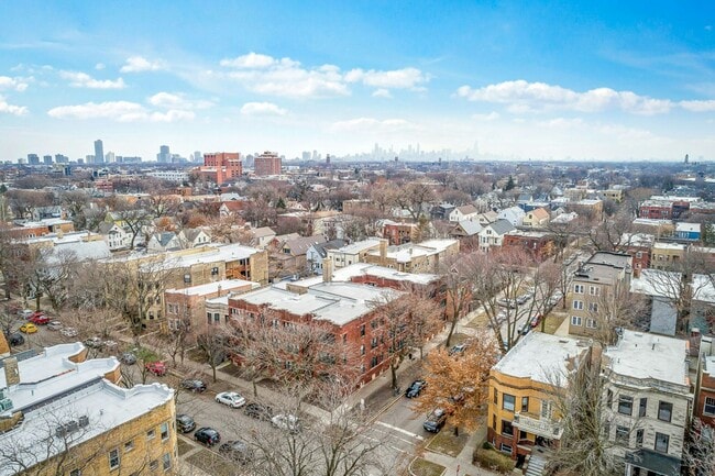 Building Photo - 4717 N Leavitt St
