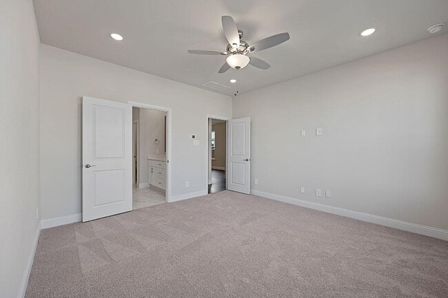 Building Photo - 10643 Downy Cup Dr