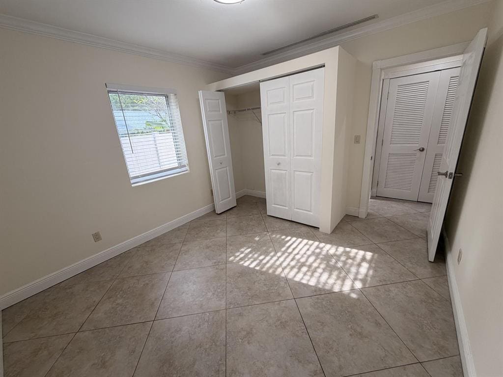 Building Photo - 2018 NE 14th Ct