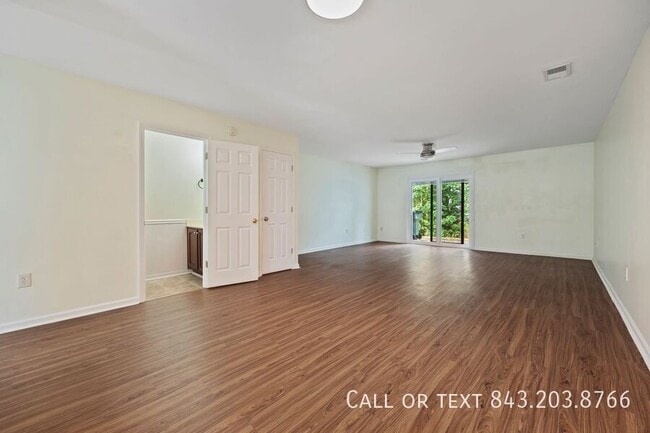 Building Photo - 1005 Summerhaven Pl