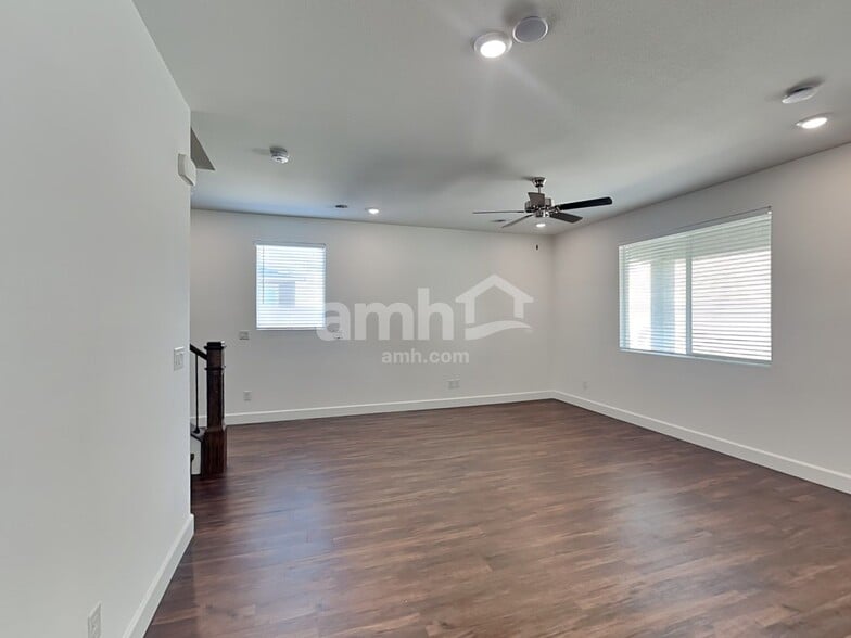 Building Photo - 4848 Blushing Star St