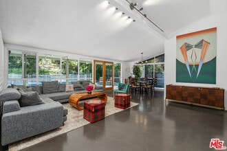 Building Photo - 3641 Woodcliff Rd