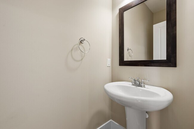 Building Photo - Three Bedroom Briar Chapel Beauty - Available June 1!