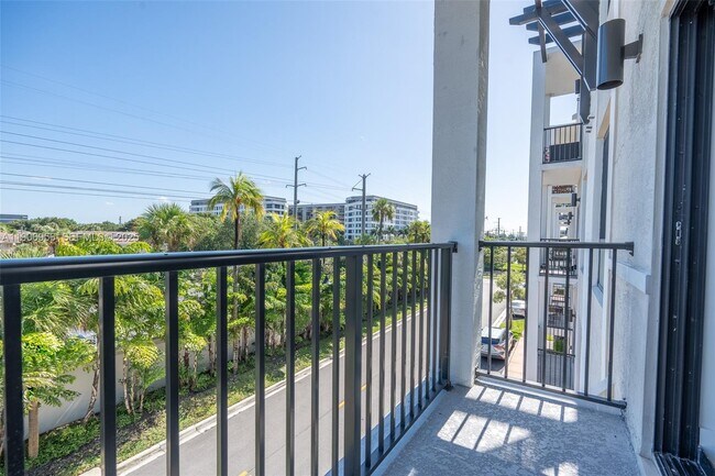 Building Photo - 8001 NW 41st St