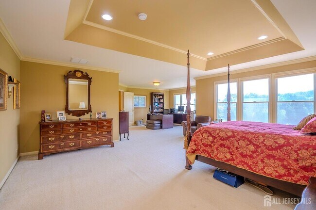 Building Photo - 19 Meadowlark Dr