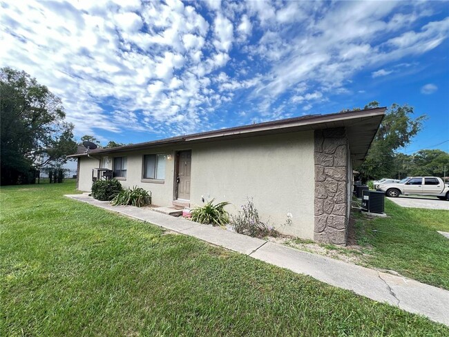 Building Photo - 2000 NW 43rd St