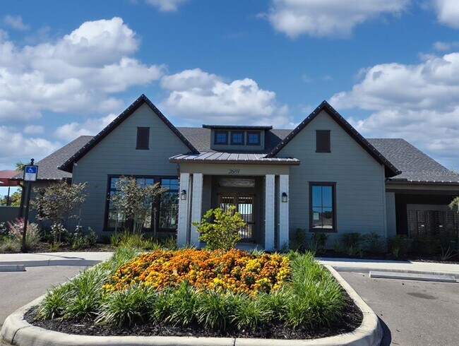 Building Photo - 35950 Sunflower Hl Dr