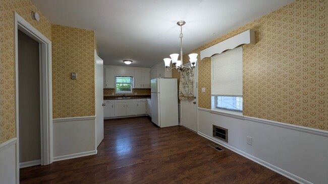 Building Photo - Traditional Brick Ranch Home for Lease | 3...