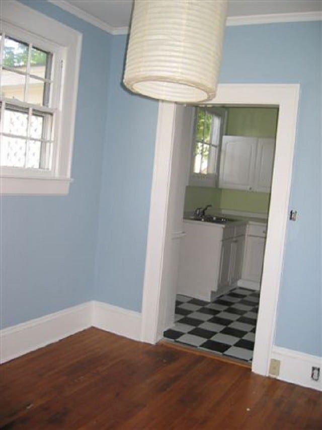 Building Photo - 208 E Franklin St
