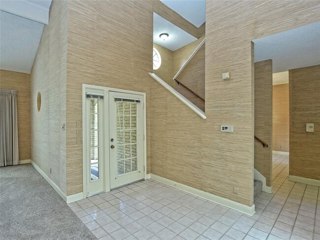 Building Photo - 10215 River Plantation Dr