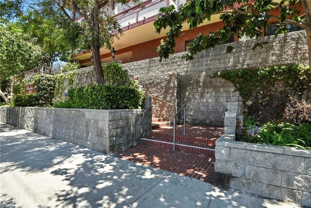 Building Photo - 8828 Pershing Dr